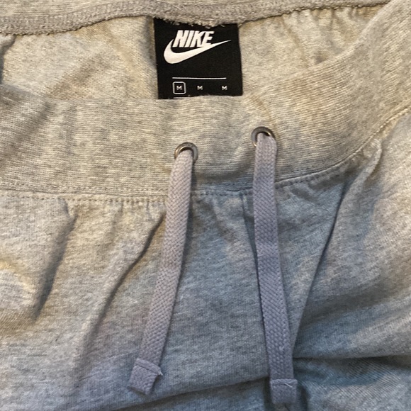 COPY - Nike medium grey sweatpants - Picture 3 of 4